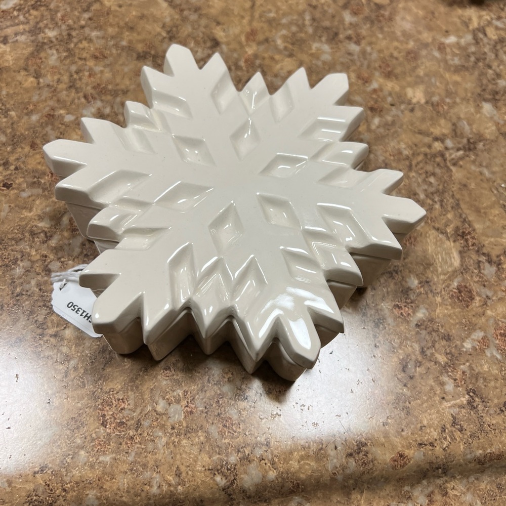 Christmas Snowflake Ceramic Box